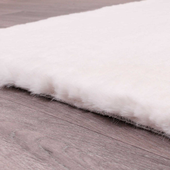 Luxe Faux Fur Plain Rug in Ivory White