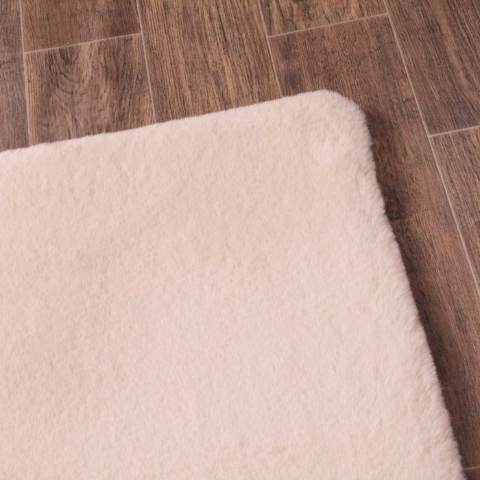 Luxe Faux Fur Plain Rug in Natural Beige