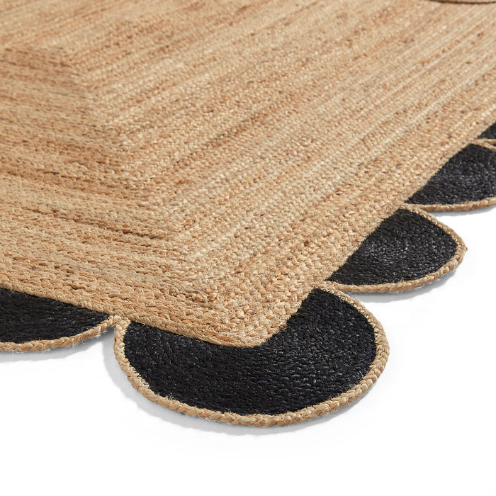 Savannah Black Scallop Rugs